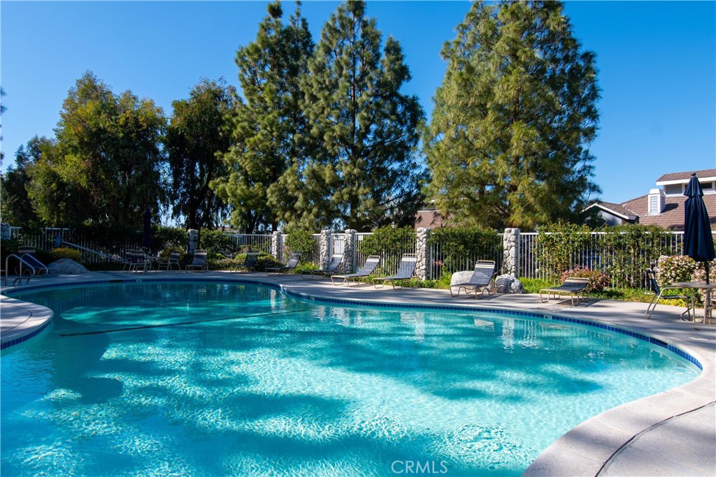 26961 Rainbow Glen 735 Property Photo 4