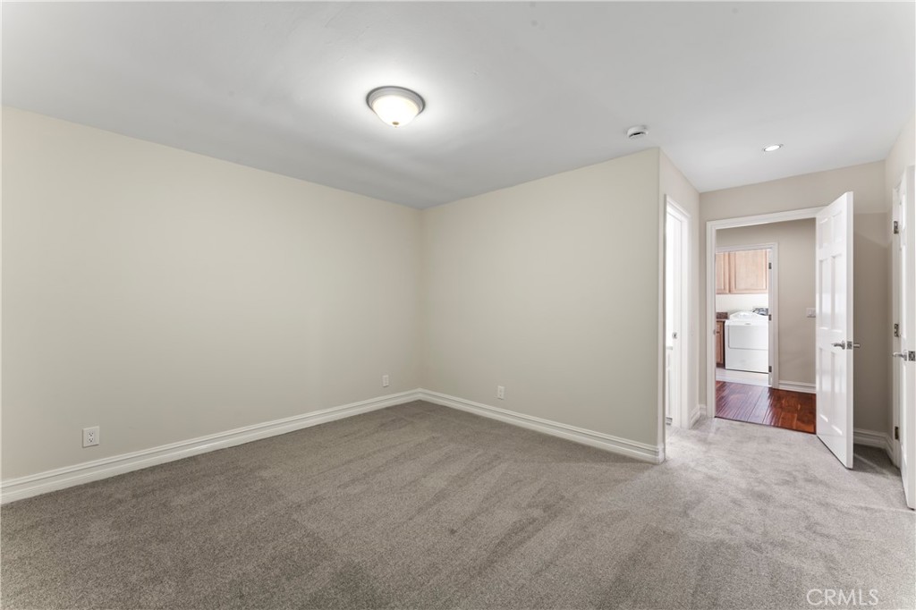 2355 N Beverly Glen Boulevard Property Photo 31