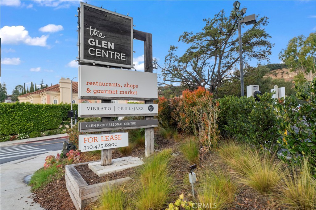 2355 N Beverly Glen Boulevard Property Photo 49