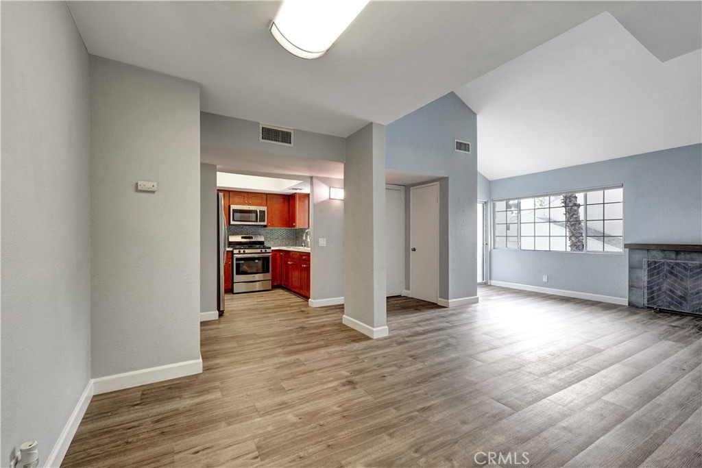 20155 Keswick 209 Property Photo 1