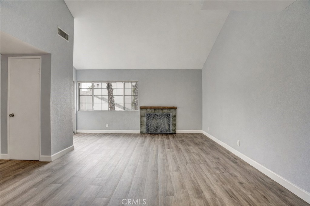 20155 Keswick 209 Property Photo 3