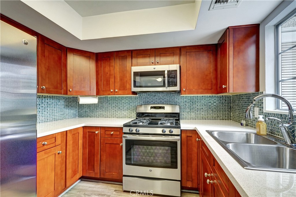 20155 Keswick 209 Property Photo 12