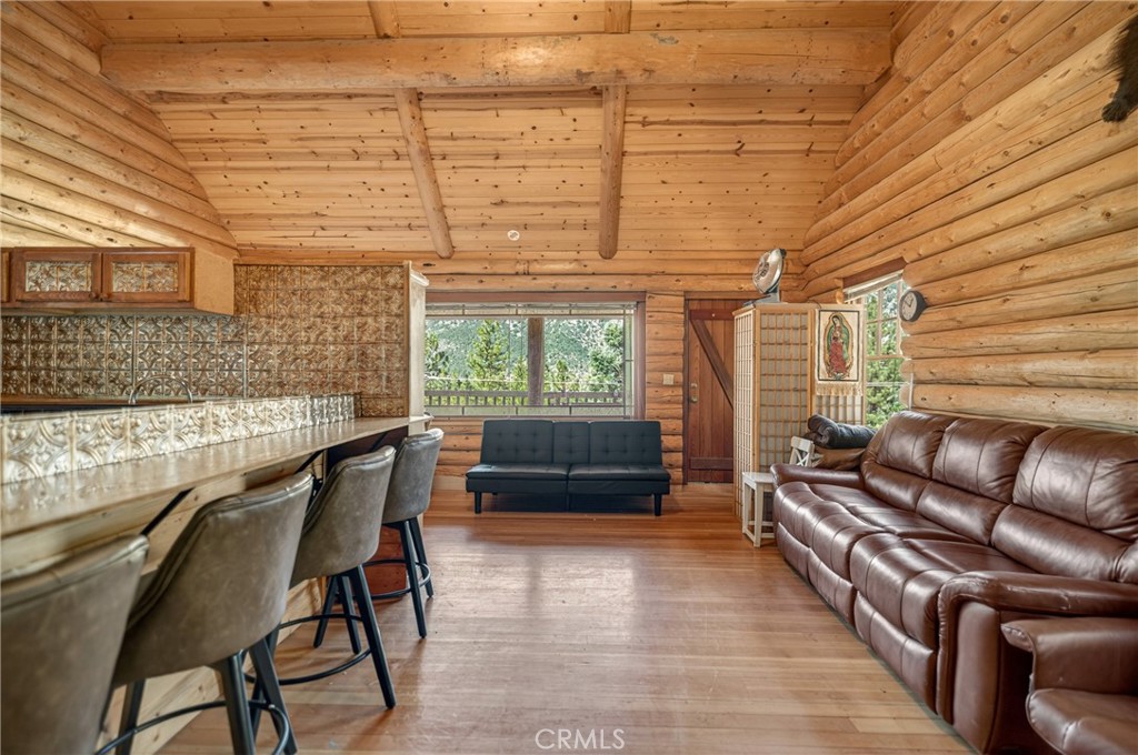 15916 Zurich Way Property Photo 10
