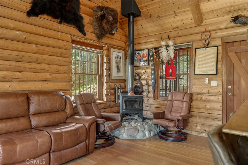 15916 Zurich Way Property Photo 17