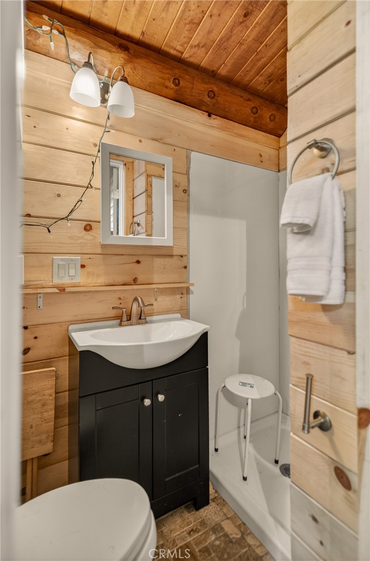 15916 Zurich Way Property Photo 22
