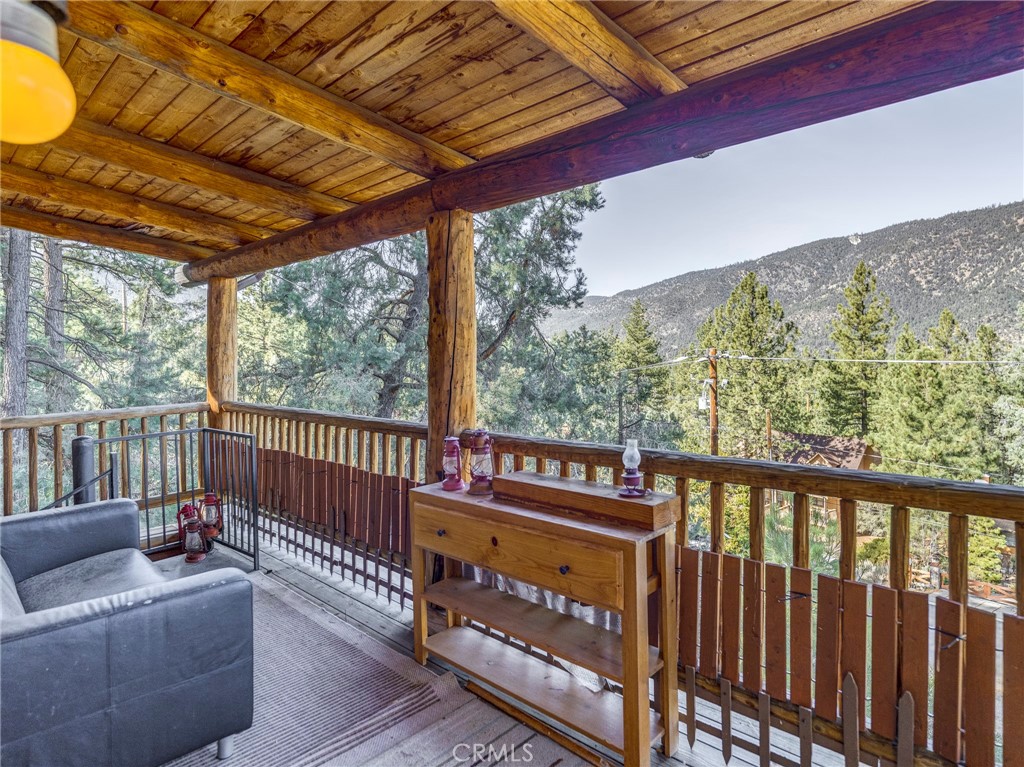 15916 Zurich Way Property Photo 24
