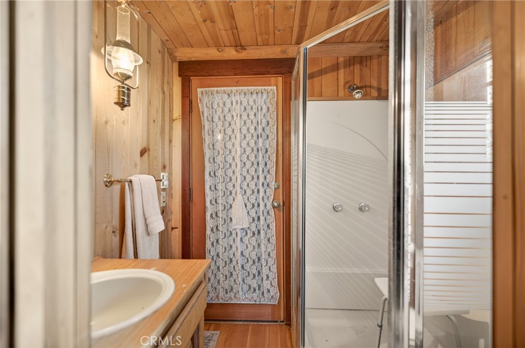 15916 Zurich Way Property Photo 26