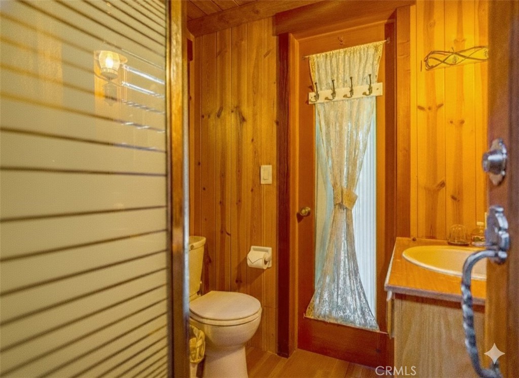 15916 Zurich Way Property Photo 32