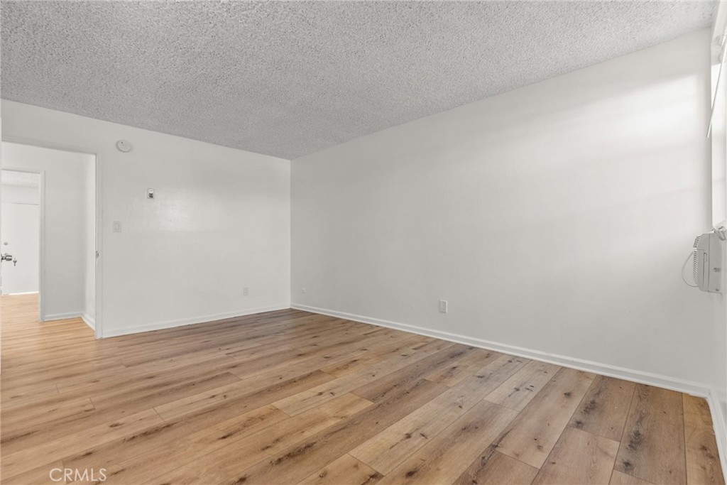 8649 Sunland Boulevard 5 Property Photo 28