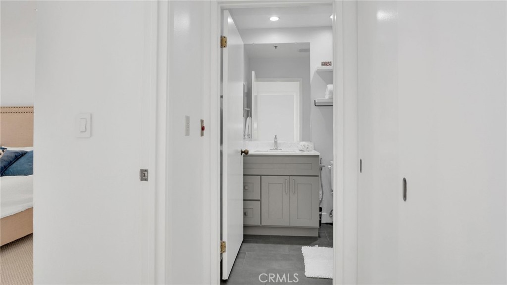 222 S Central 432 Property Photo 13