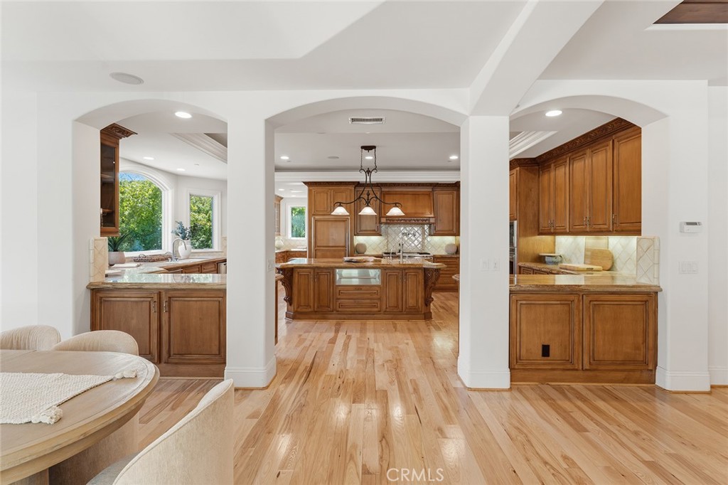 988 Candlecrest Drive Property Photo 17