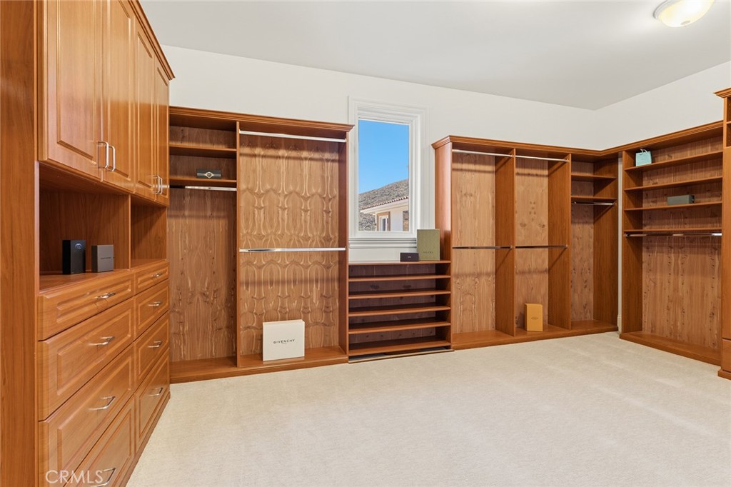 988 Candlecrest Drive Property Photo 43