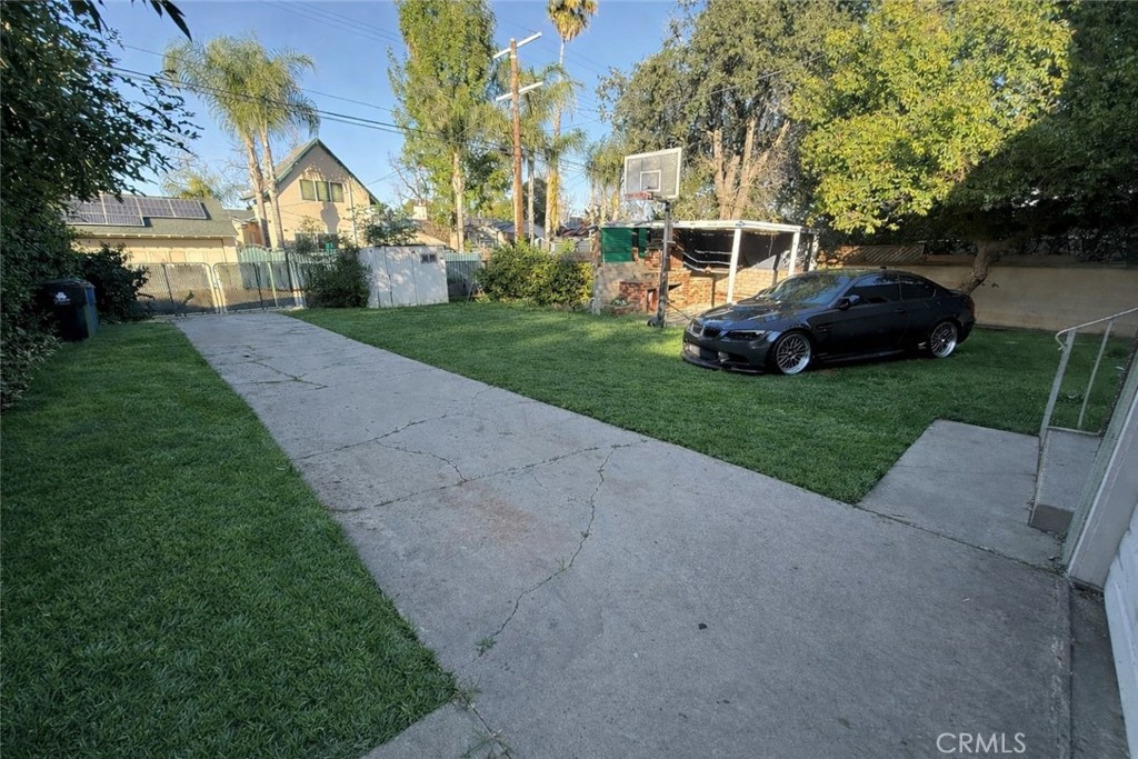 17415 Burbank Drive Property Photo 5