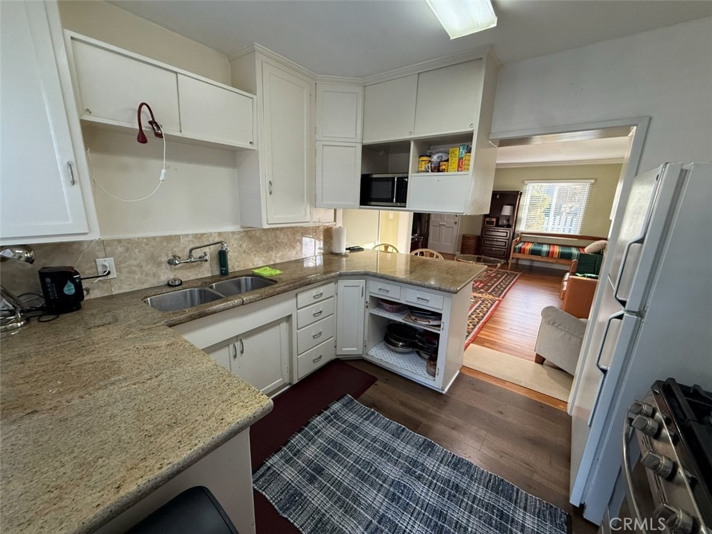 17415 Burbank Drive Property Photo 6