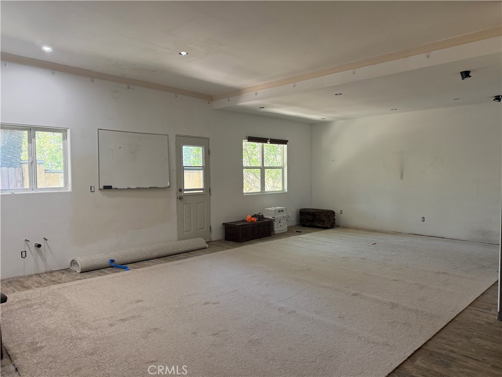 5717 Melvin Avenue Property Photo 10