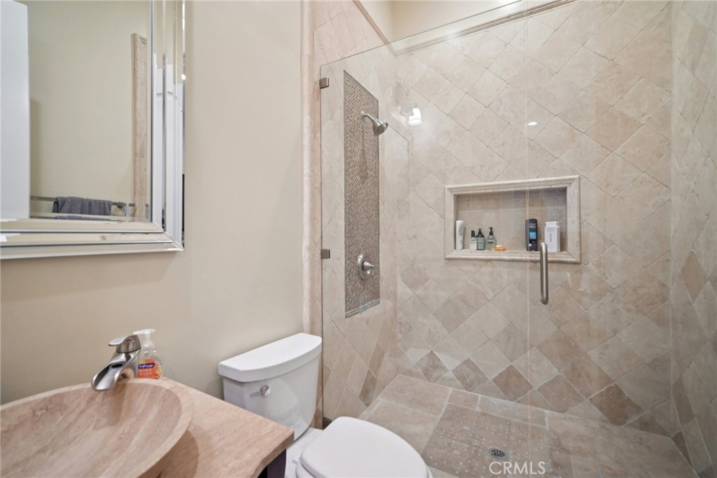 17401 Raymer Street Property Photo 26