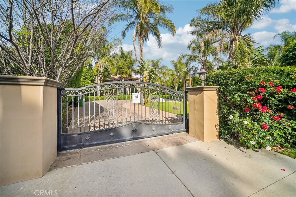 17401 Raymer Street Property Photo 33