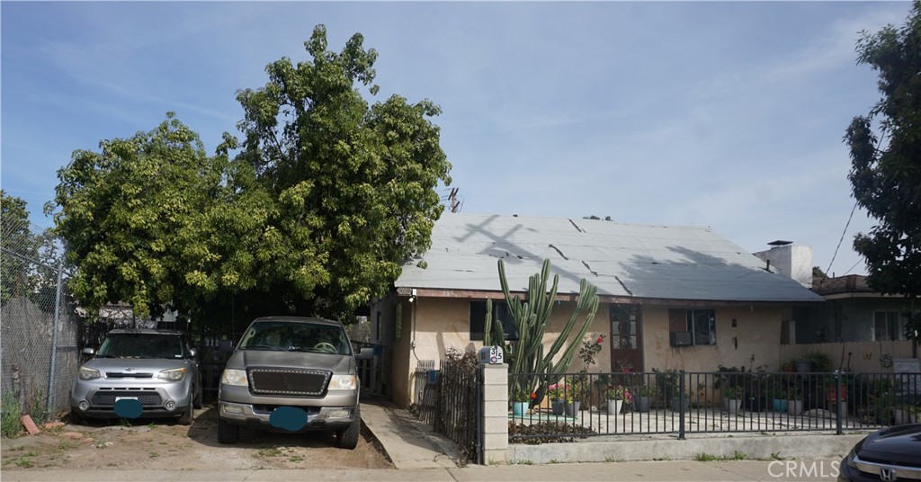 315 Baker Property Photo 1