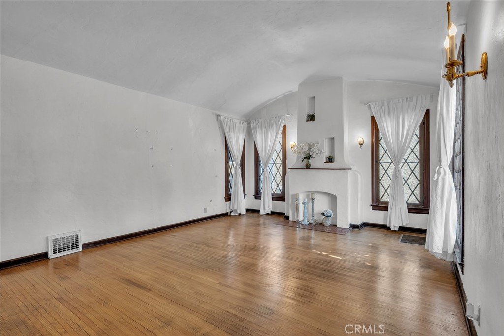 79 N Berkeley Property Photo 1