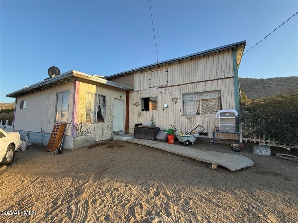 33452 Angeles Forest Property Photo 3