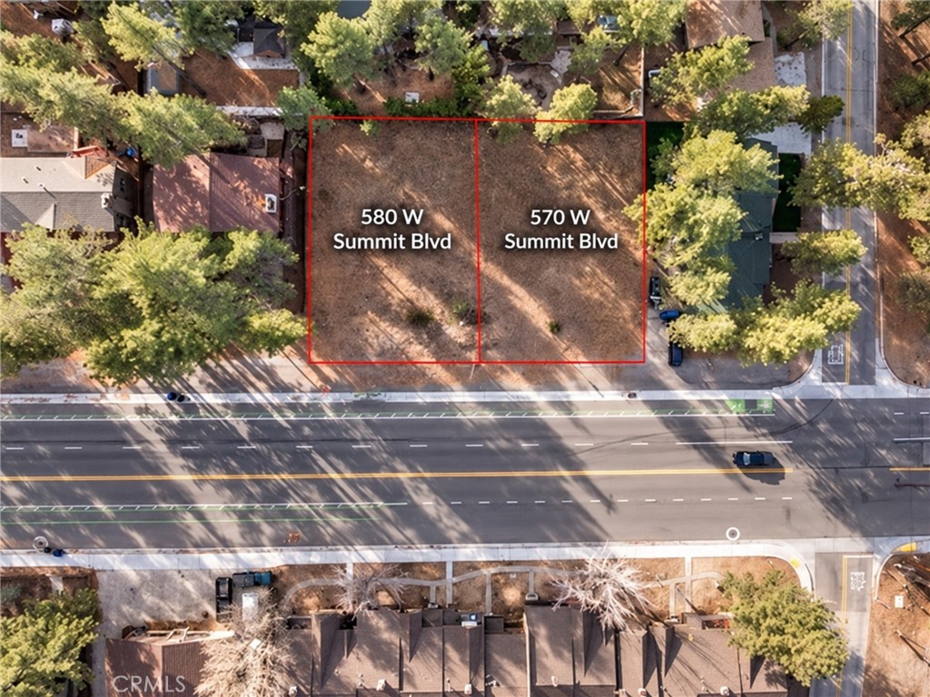 570 Summit Property Photo 2