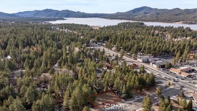 570 Summit Property Photo 7