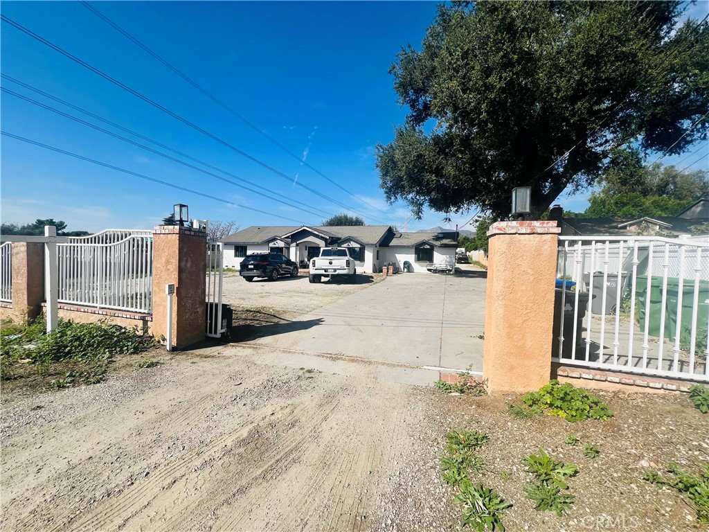 13877 Astoria Property Photo 8