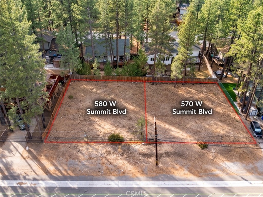 580 Summit Property Photo 4