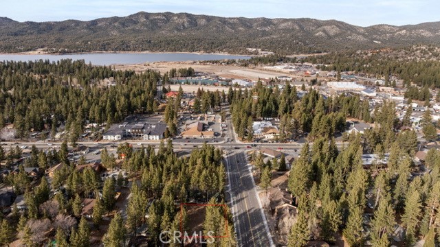 580 Summit Property Photo 8