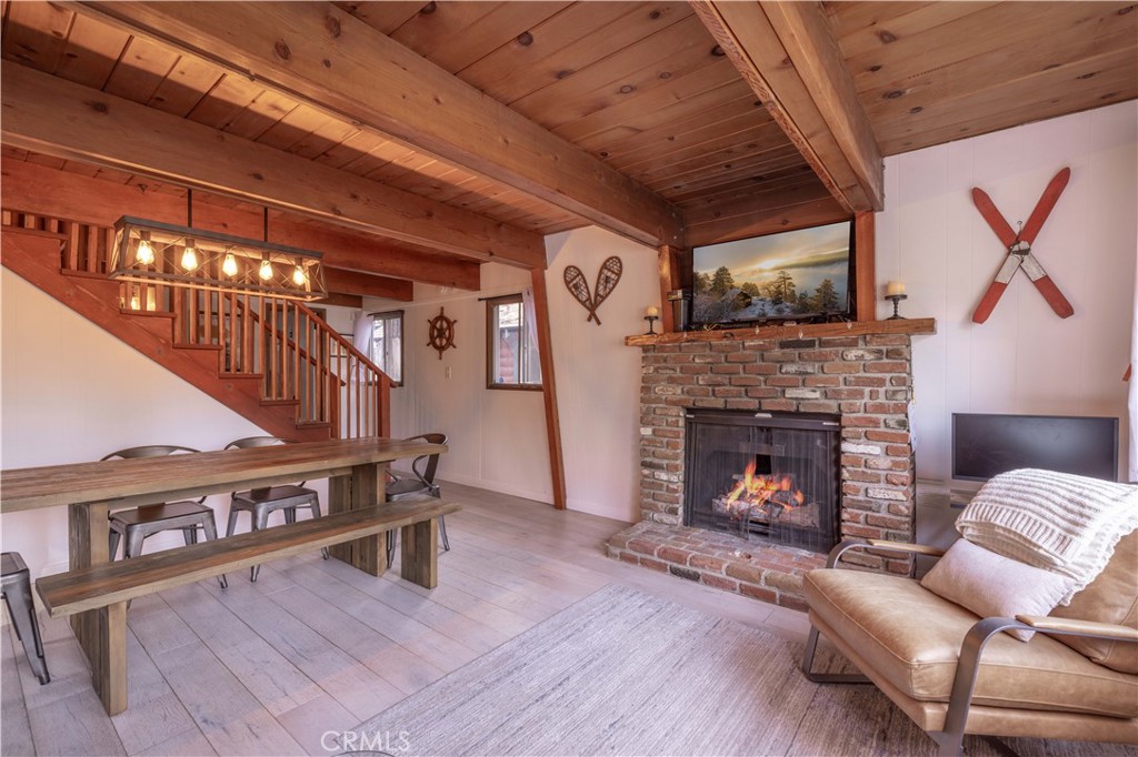 1130 Vine Avenue Property Photo 1