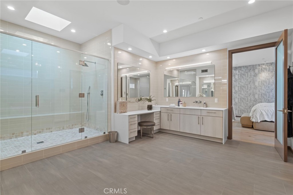 15641 Meadowgate Property Photo 3