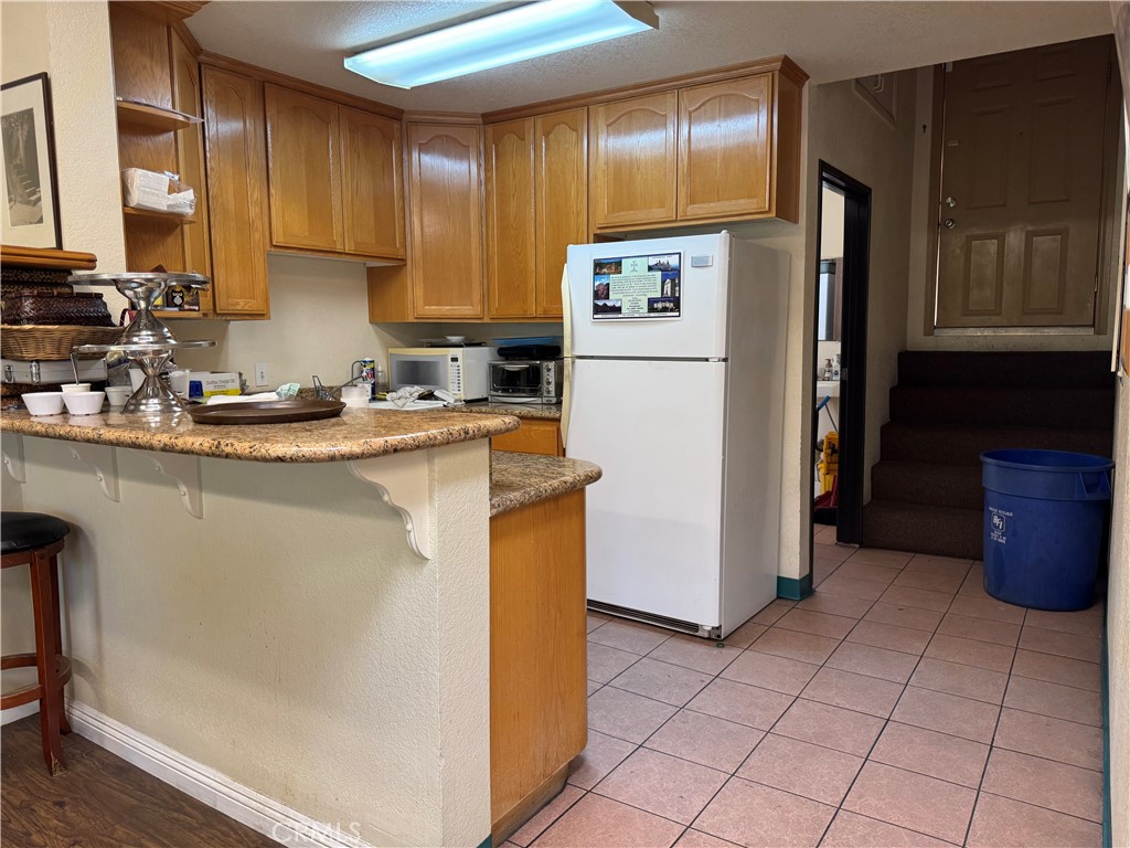 18407 Sherman Way Property Photo 12