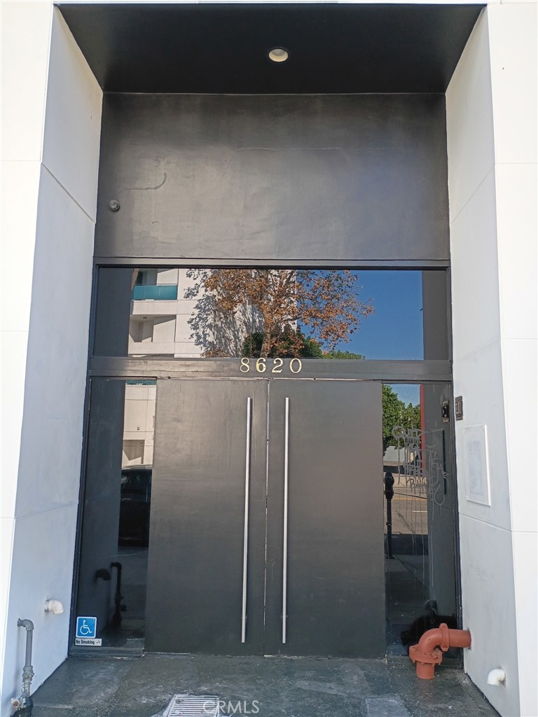 8620 Wilshire Property Photo 11