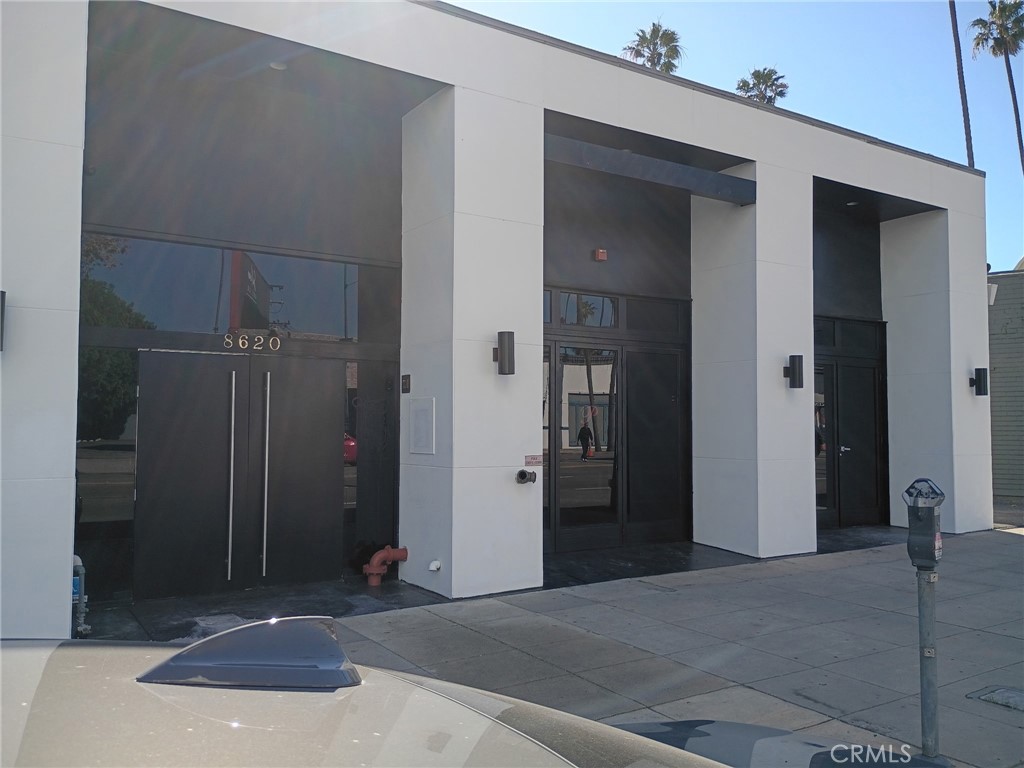 8620 Wilshire Property Photo 12