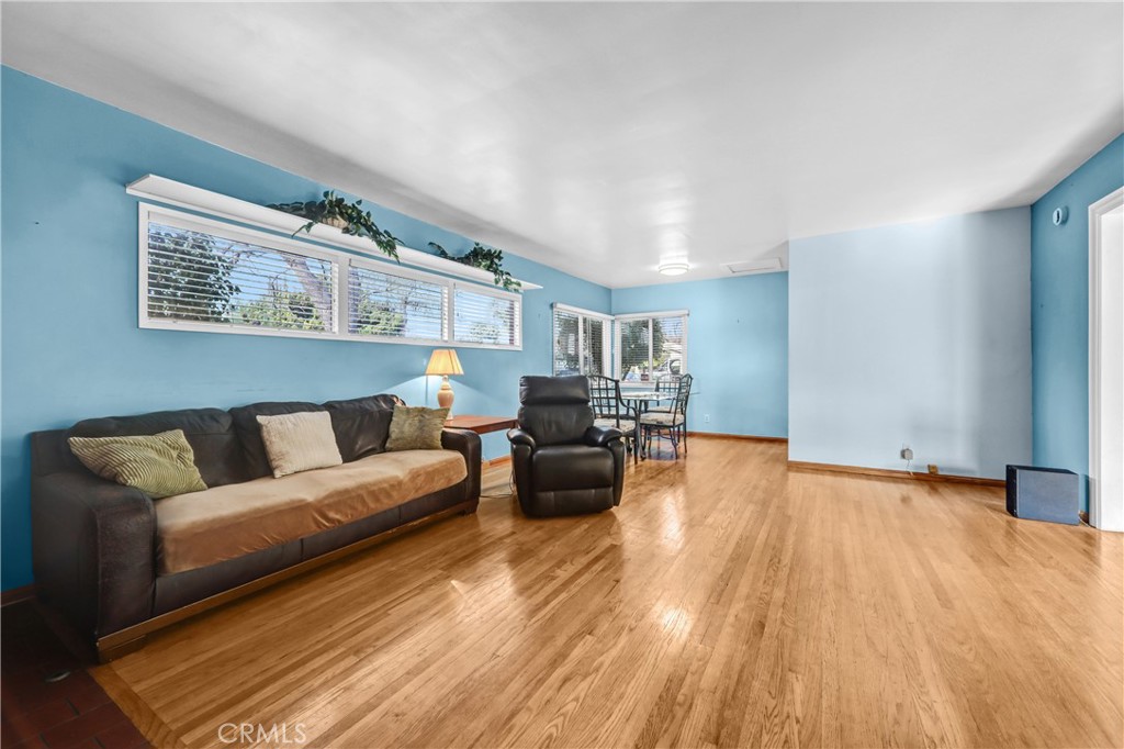 5906 Colbath Property Photo 5