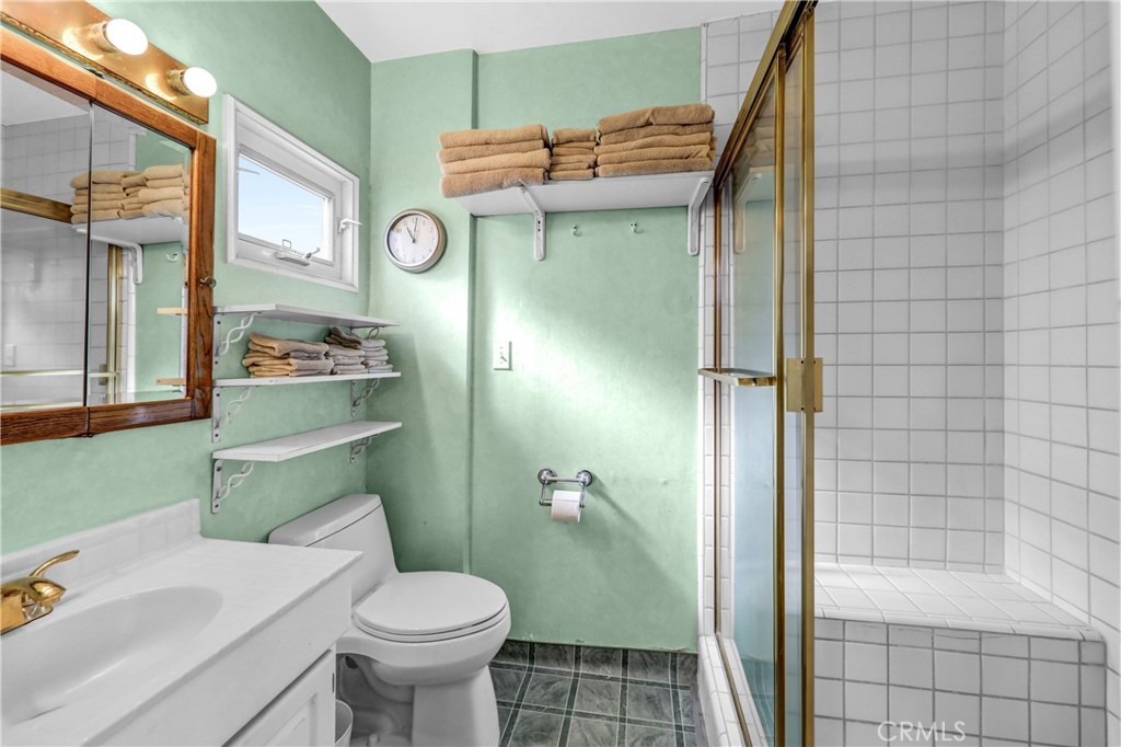 5906 Colbath Property Photo 22