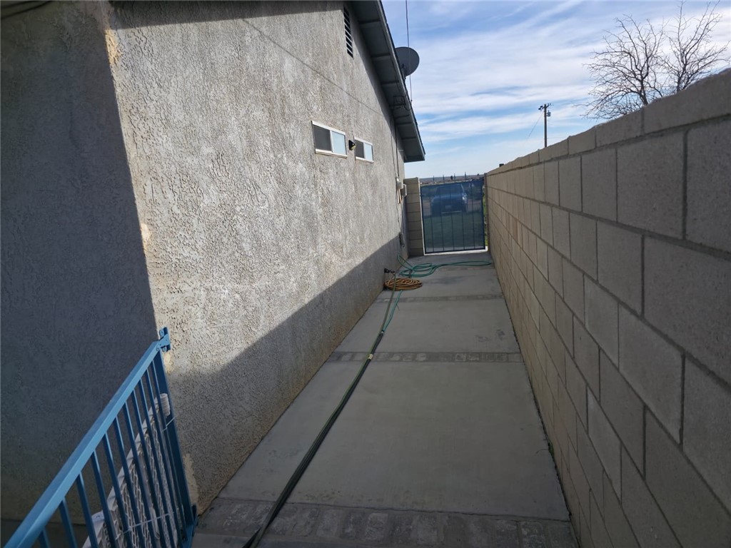 9111 Satinwood Avenue Property Photo 6