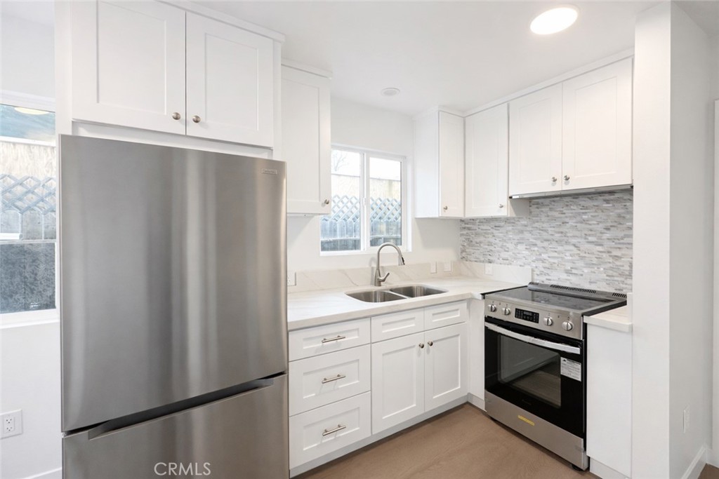 6907 Noble Property Photo 1