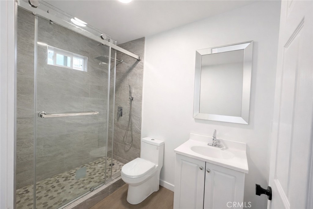 6907 Noble Property Photo 2