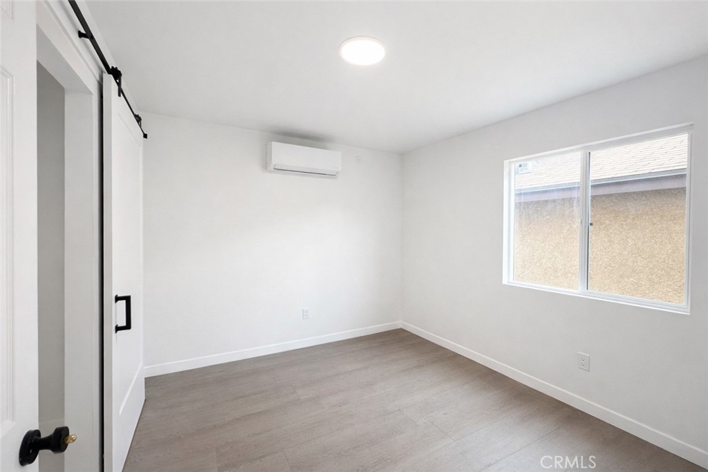 6907 Noble Property Photo 5