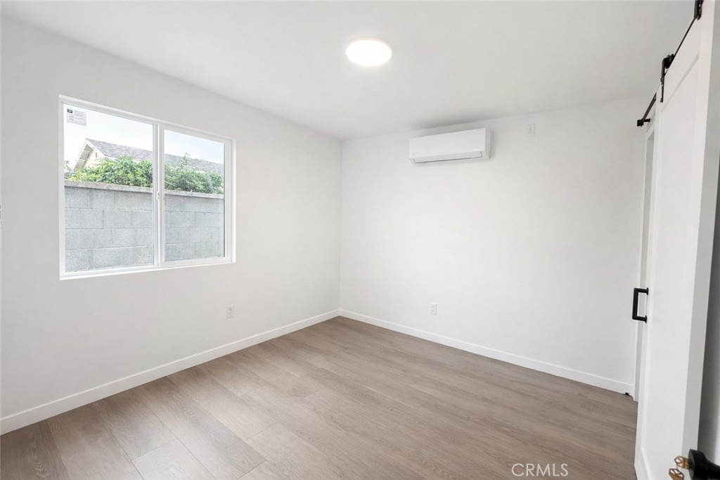 6907 Noble Property Photo 6