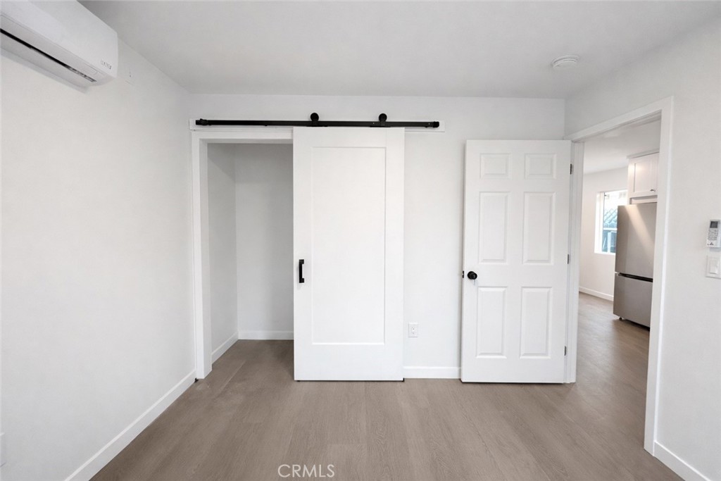 6907 Noble Property Photo 7