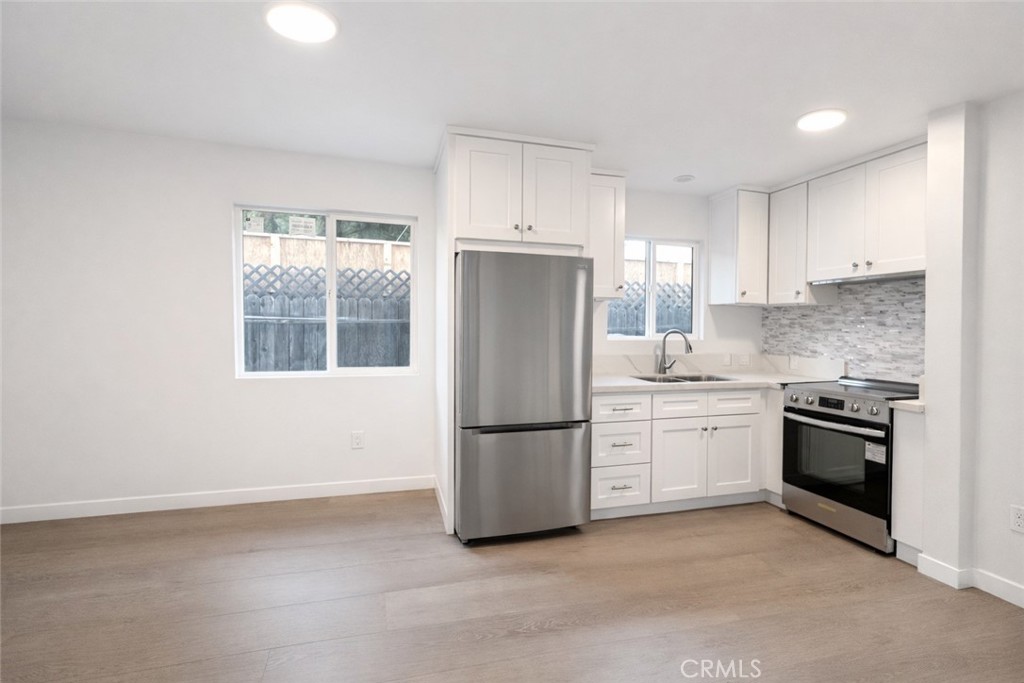 6907 Noble Property Photo 9