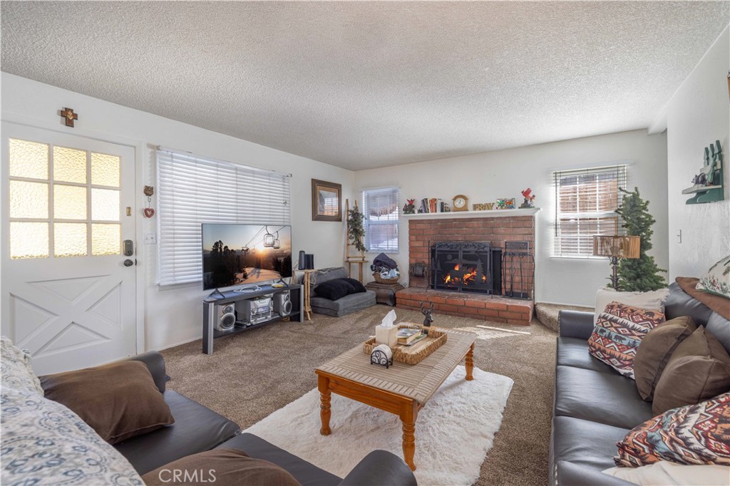 568 Wren Property Photo 4