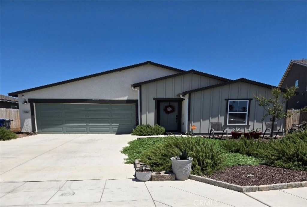 1583 Seneca Drive Property Photo 1