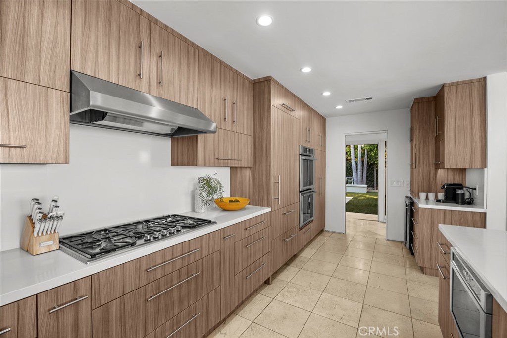 3851 Beverly Ridge Property Photo 15