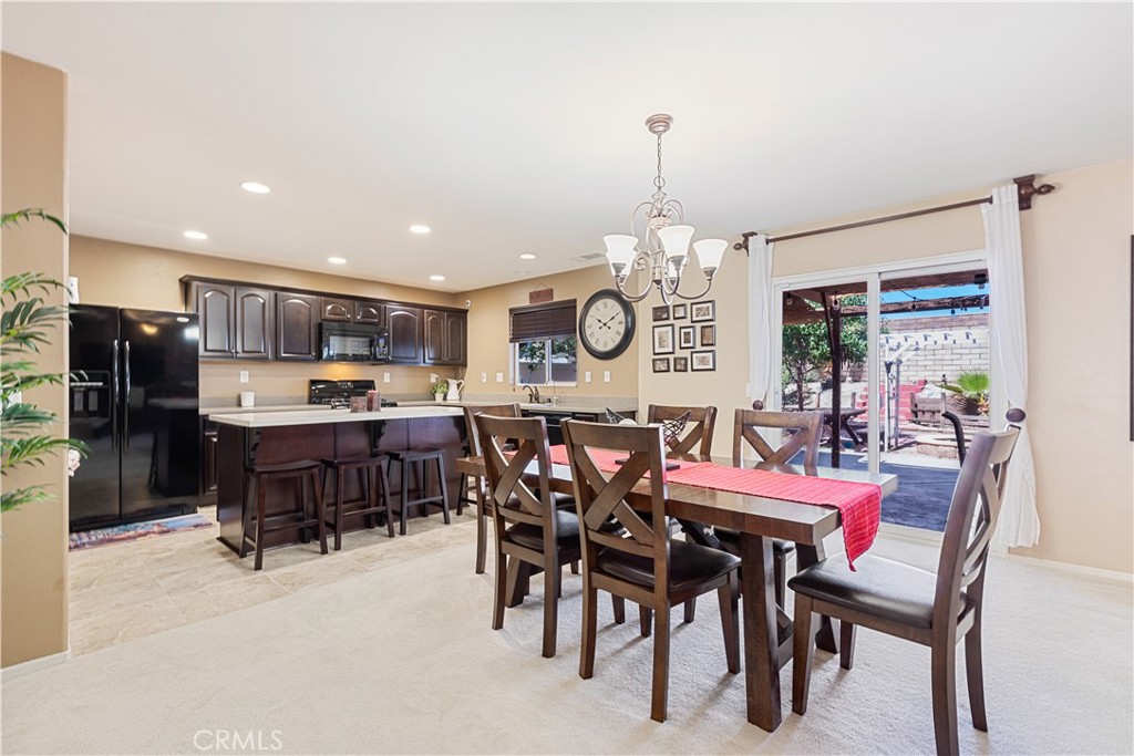 38113 Versailles Property Photo 7