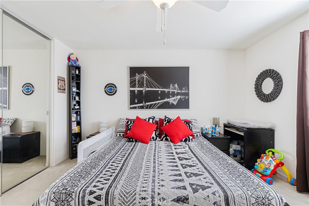 38113 Versailles Property Photo 18