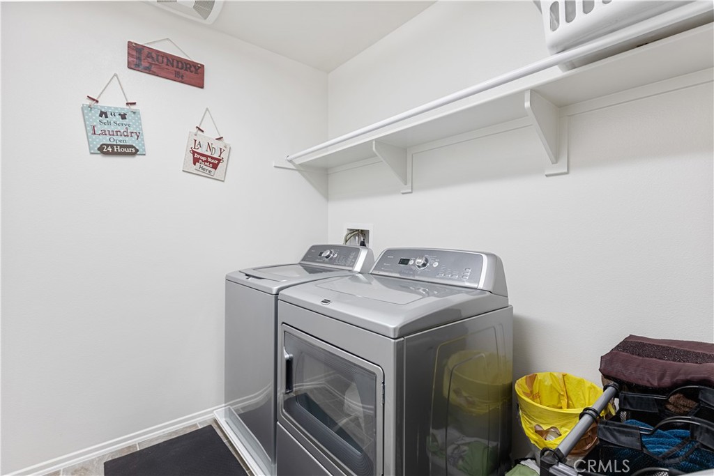 38113 Versailles Property Photo 20