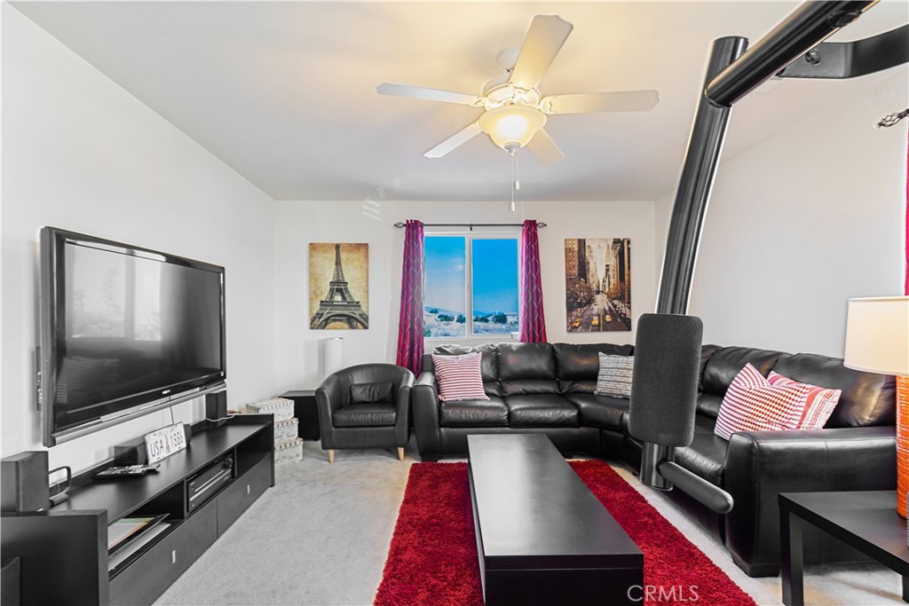 38113 Versailles Property Photo 30